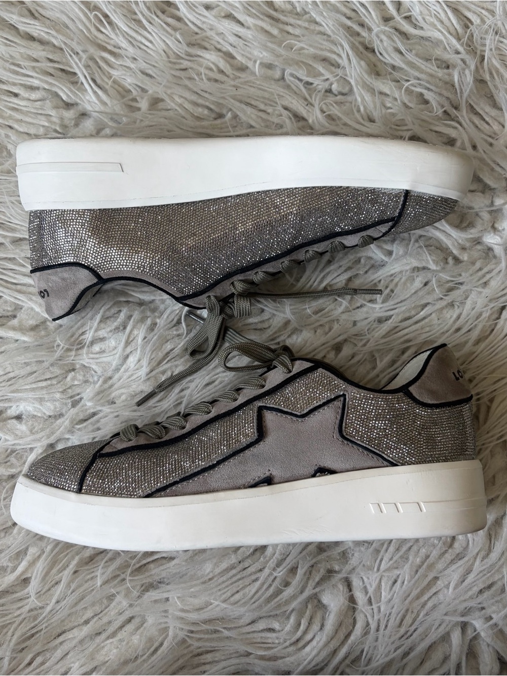 Lola Cruz Supernova Silver Glitter Suede Star Patch Grey Sneakers Shoes Size 37 - Picture 3 of 12